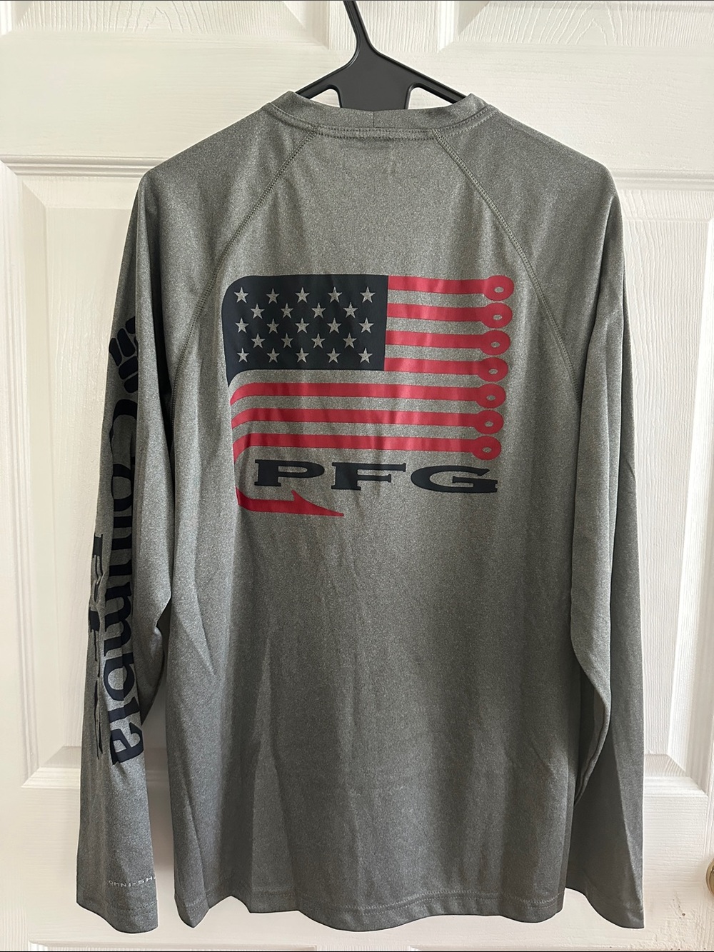Columbia - Gray Long-Sleeve PFG Shirt with Red & Navy Flag Graphic